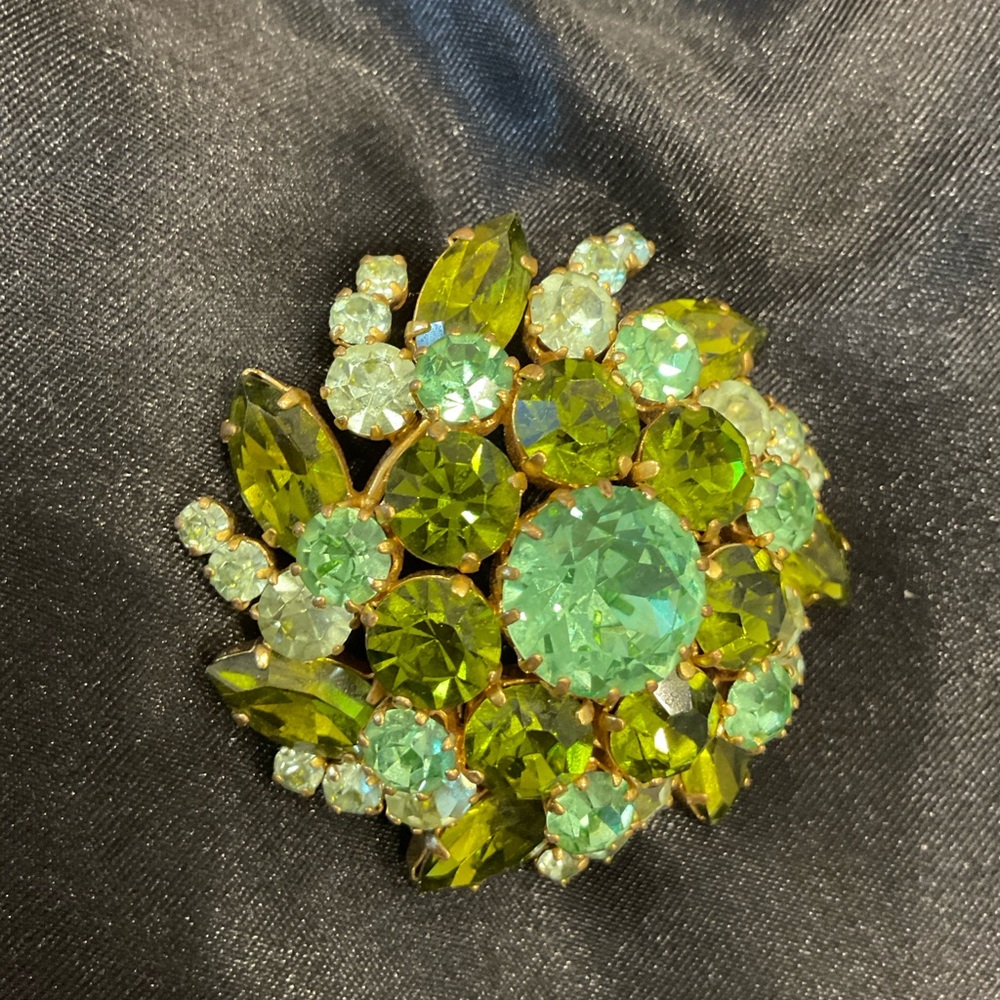 Austrian Rhinestone Brooch - Picture 4 of 7
